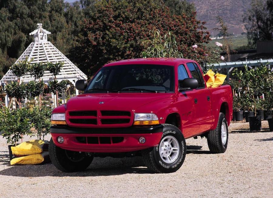 Dodge Dakota Sport Quad Cab 2000 года  (фото 11 из 22)